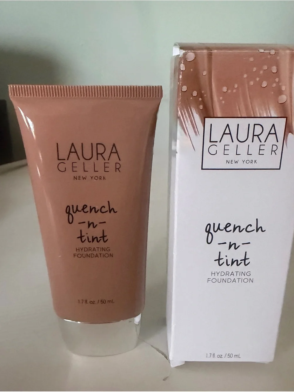 Laura Geller Tinted Moisturizer - Warm Tan